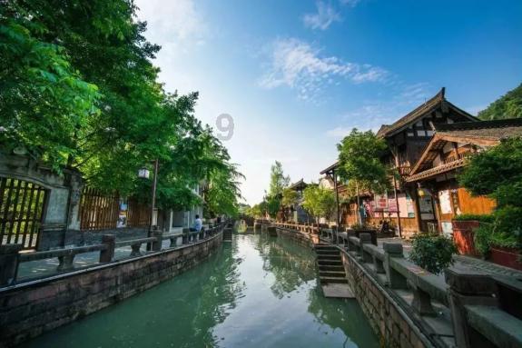 大手笔!国足新帅看中48岁厄瓜多尔主教练:带队近5场不败!